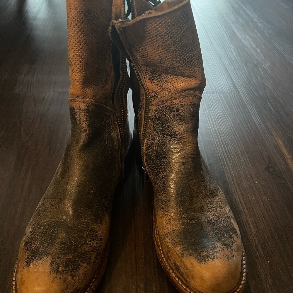 Bed Stu size 8 boots